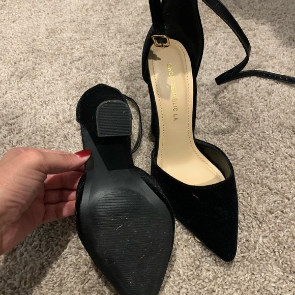 Black velvet ankle strap shoes. Worn once - Picture 3 of 3